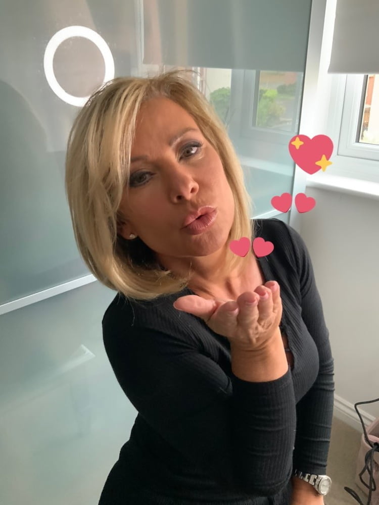 Super cute Blonde MILF