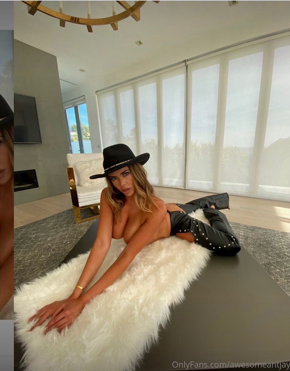 Antje Utgaard Nude