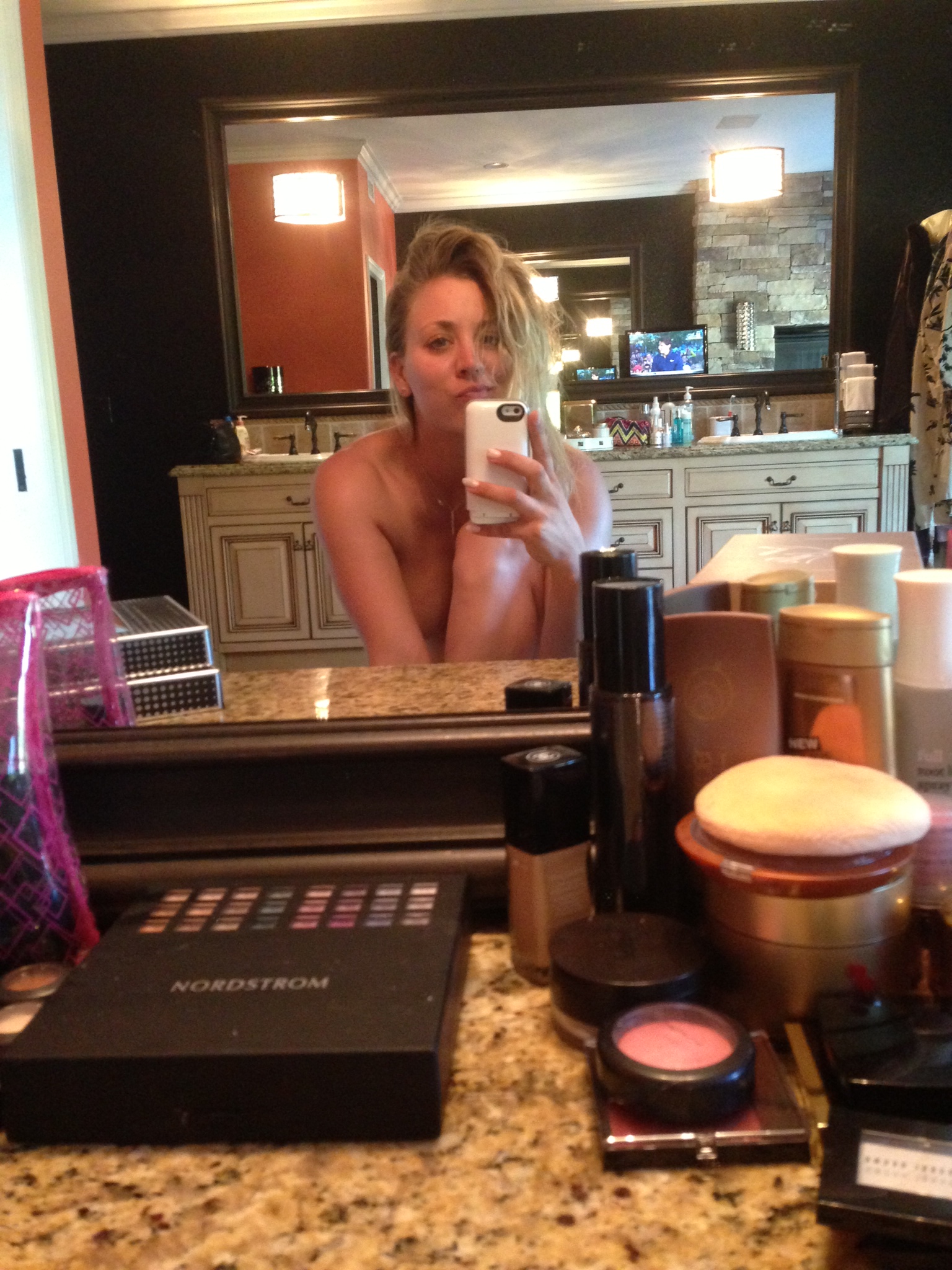 Kaley Cuoco NUDE Leaks (52 pictures) - Shooshtime