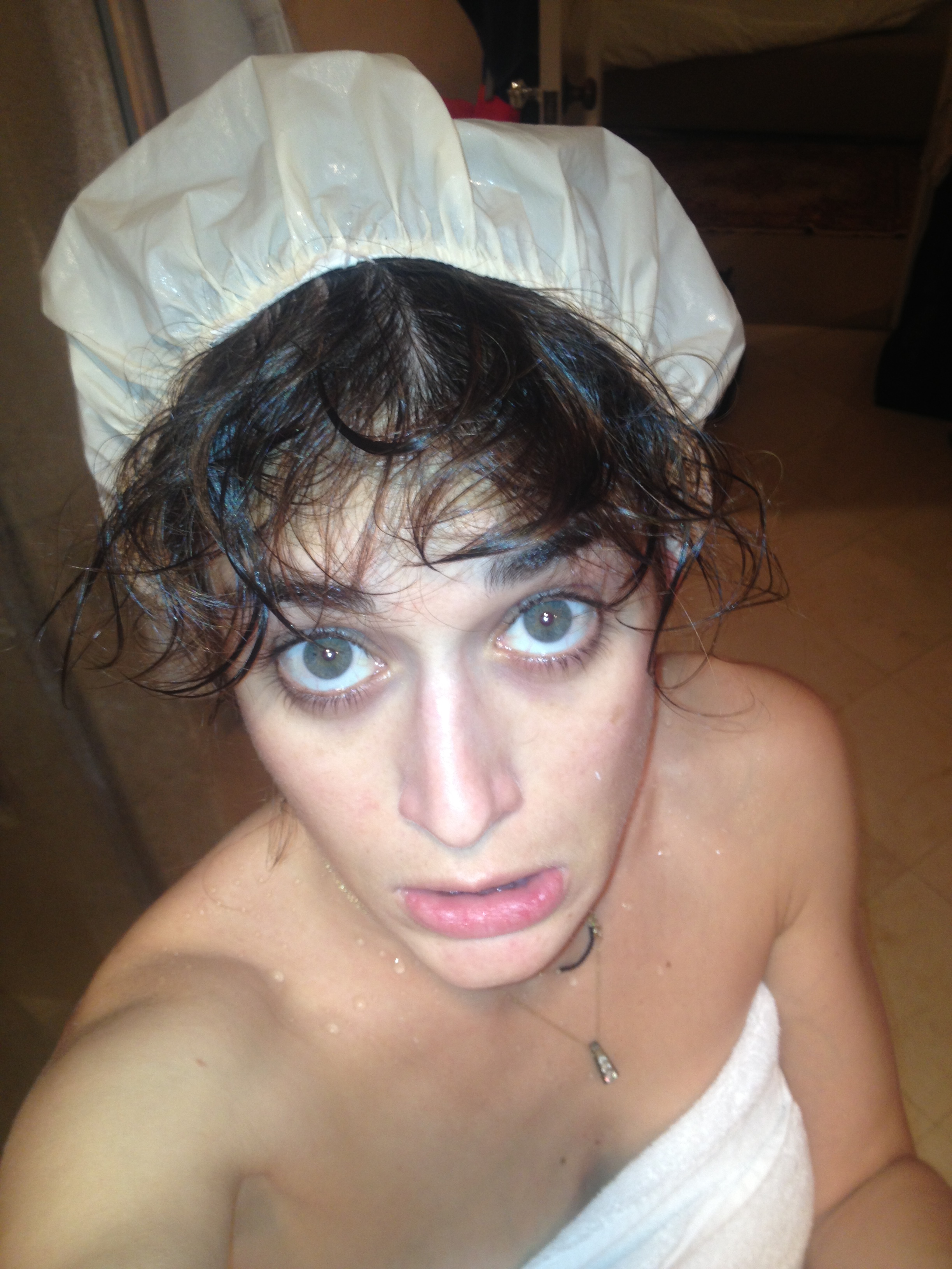 Photos lizzy caplan leaked Alleged Nude