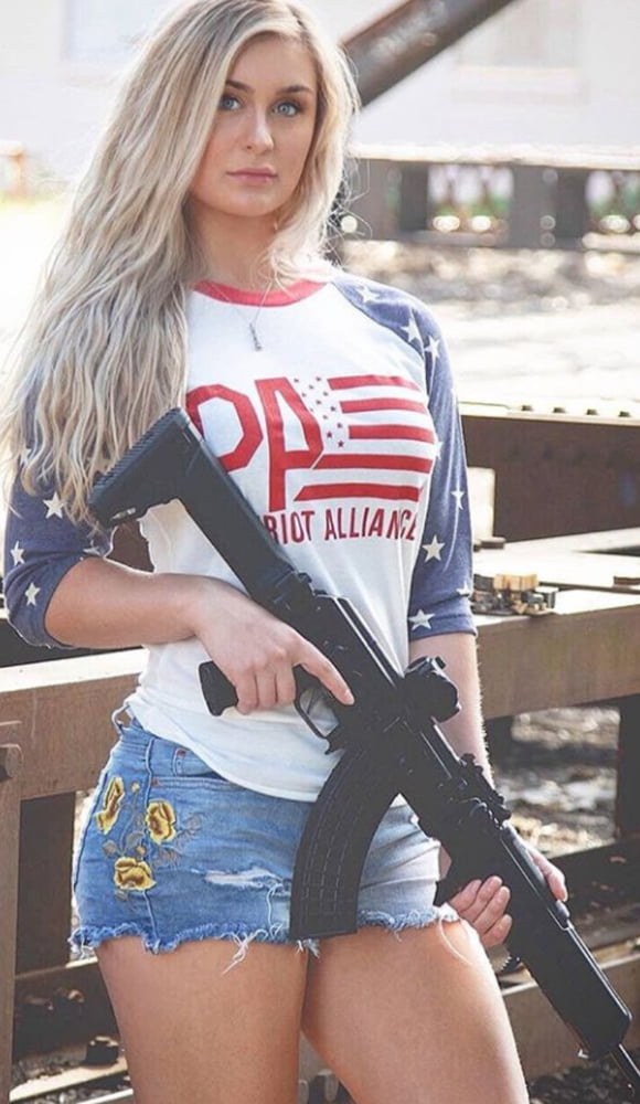 Chicks & Guns 6