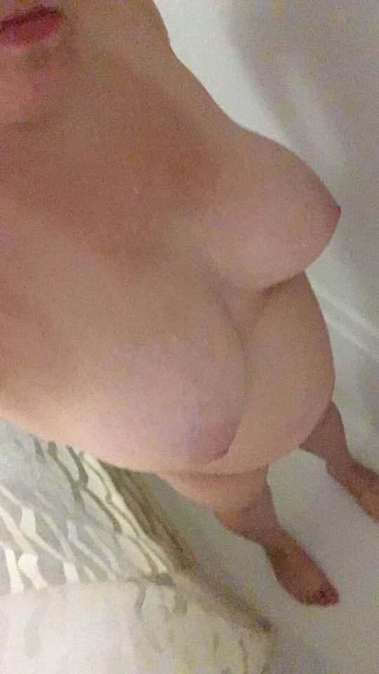 Chubby Slut Jessi