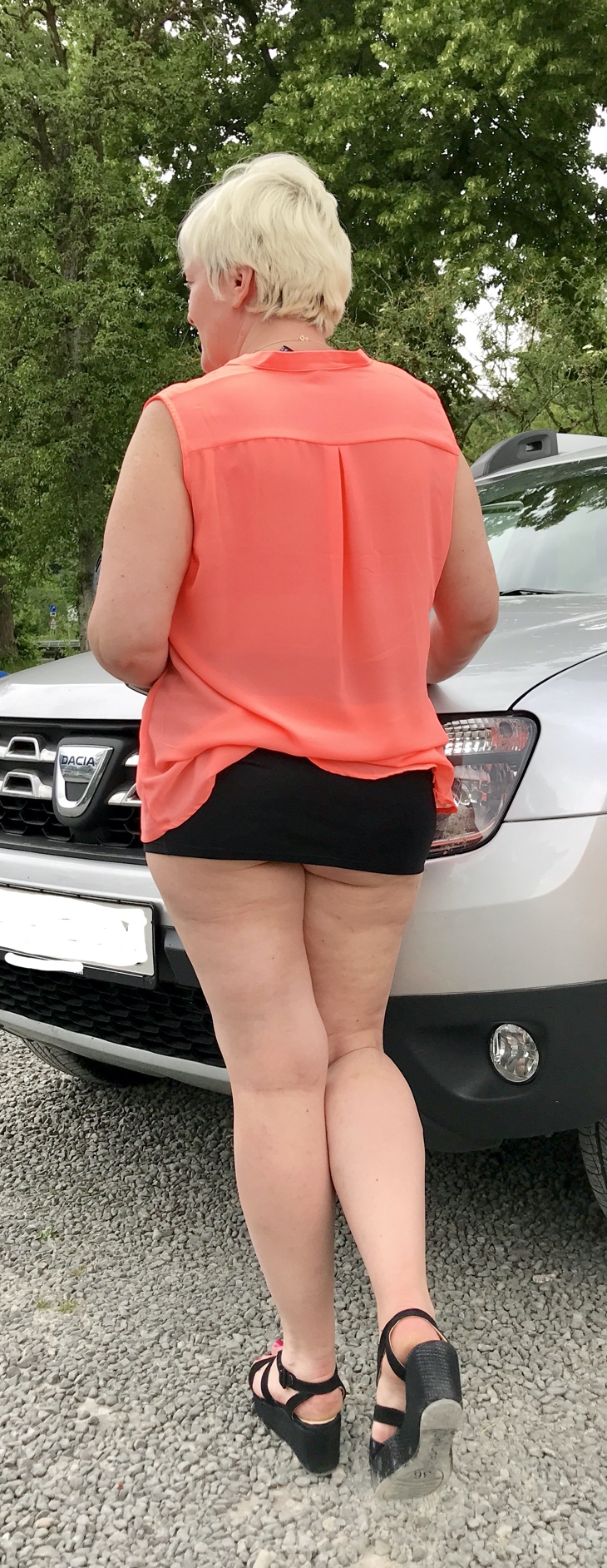 Mature mini skirt no pantie (10 pictures) - Shooshtime