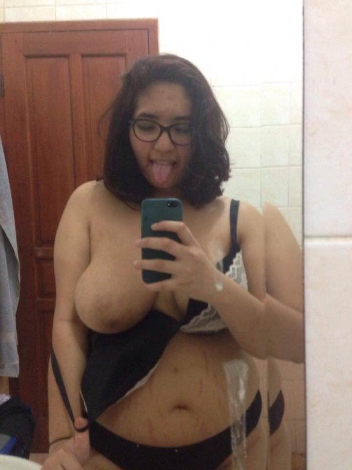 Malaysian BBW Slut Sarah