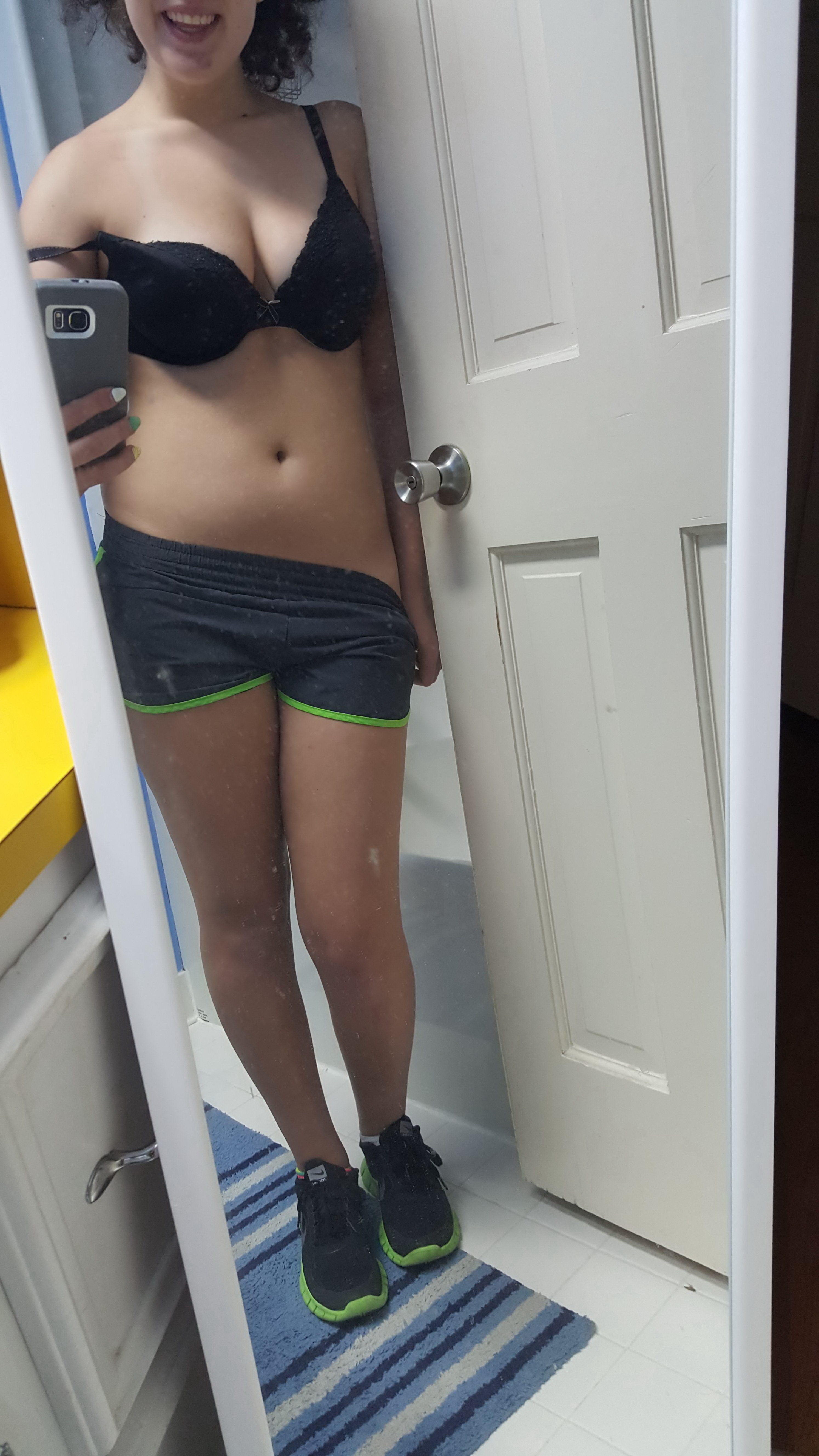 Working At The Gym Selfies