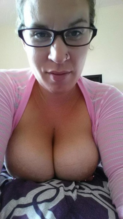 Samantha Big Tit Juggs and Areolas