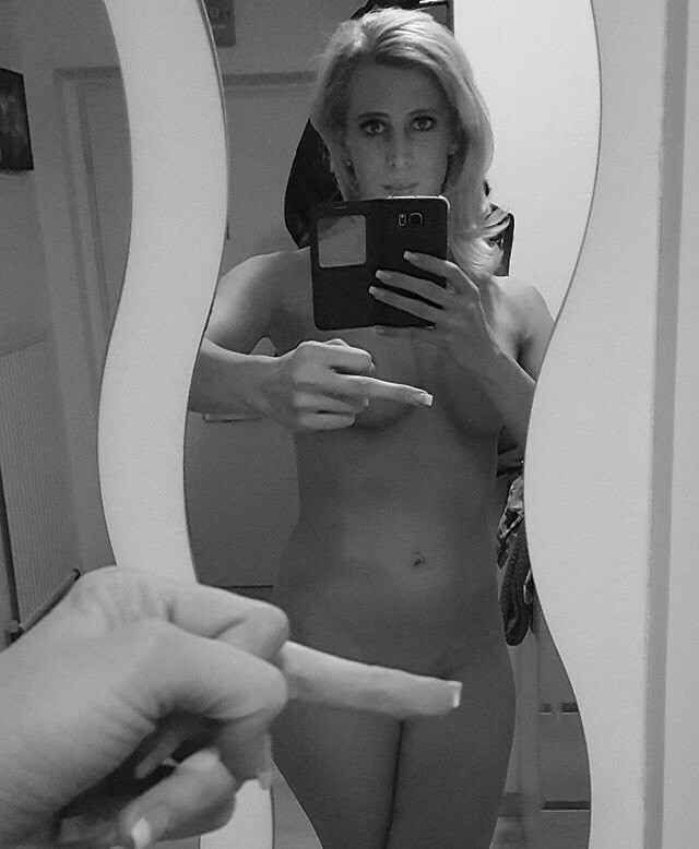 One Finger Selfie Mix