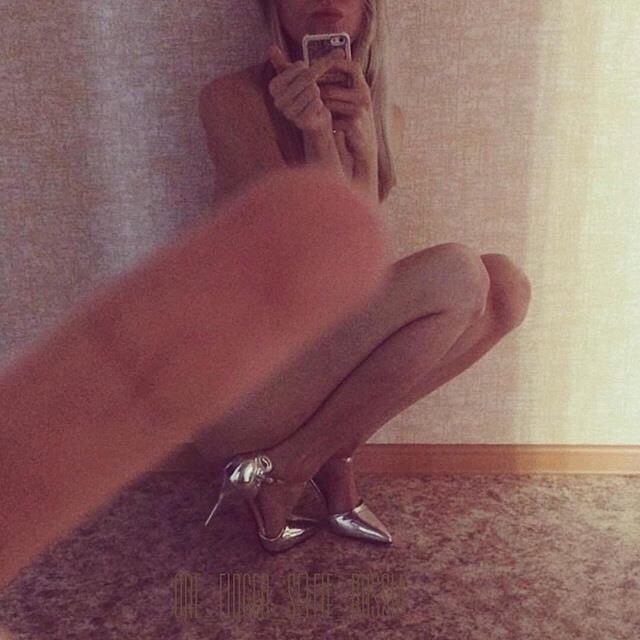 One Finger Selfie Mix