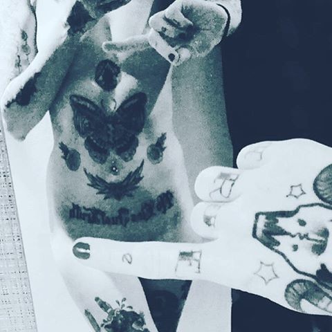 One Finger Selfie Mix