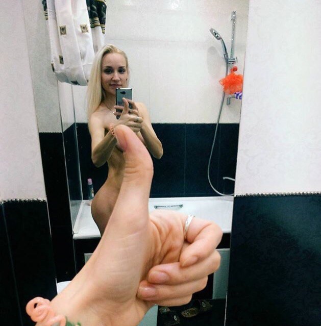 One Finger Selfie Mix