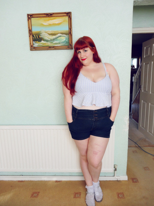 Chunky Big Belly Redhead