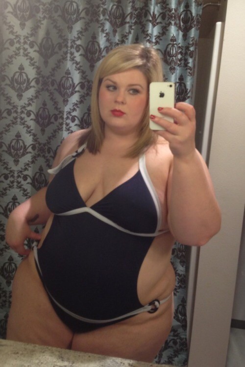 Thick Selfie BBW Blonde Cutie