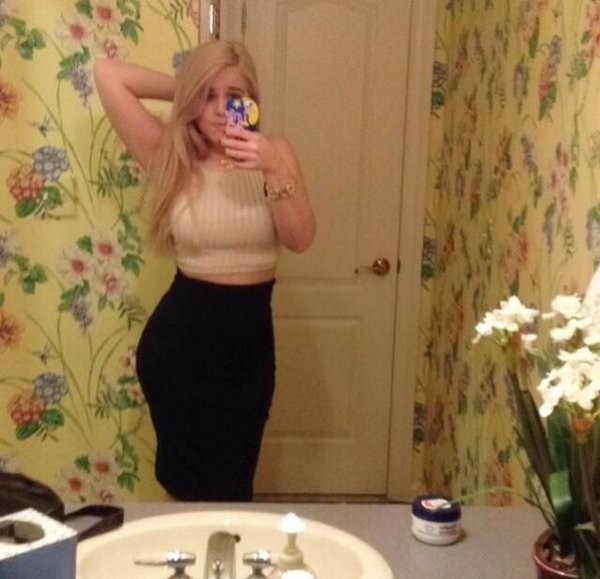 Kyra H Amazing Hot Selfies