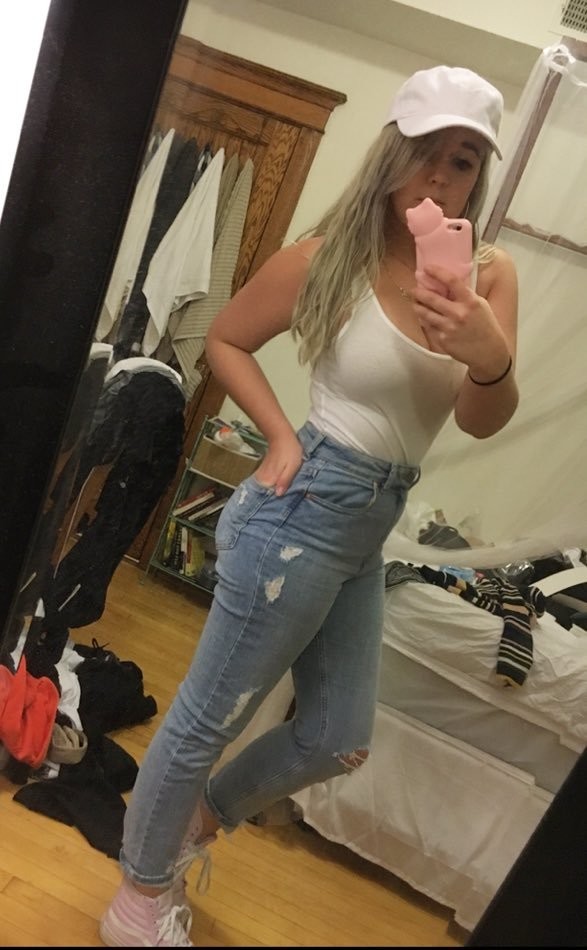 Kyra H Amazing Hot Selfies