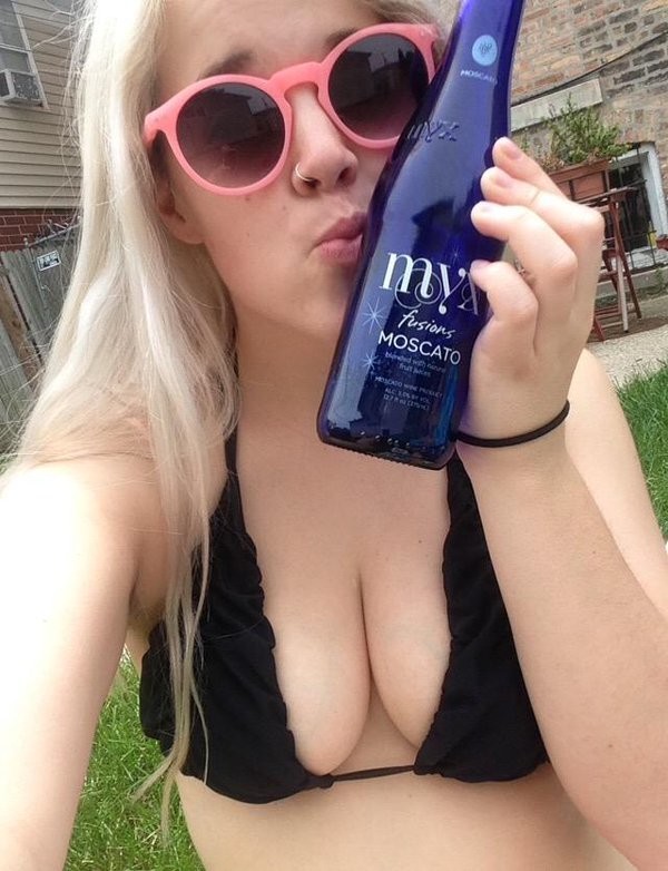 Kyra H Amazing Hot Selfies