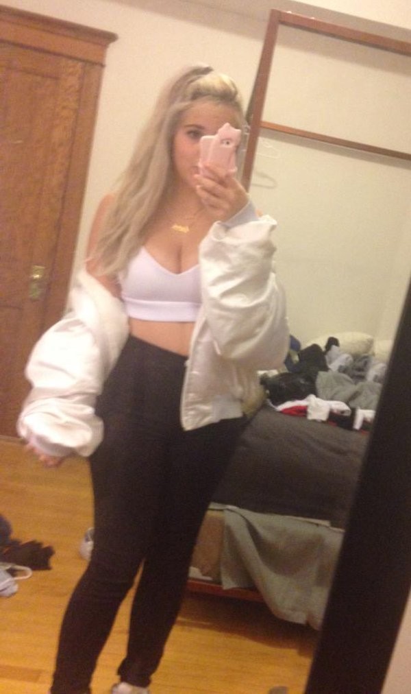 Kyra H Amazing Hot Selfies