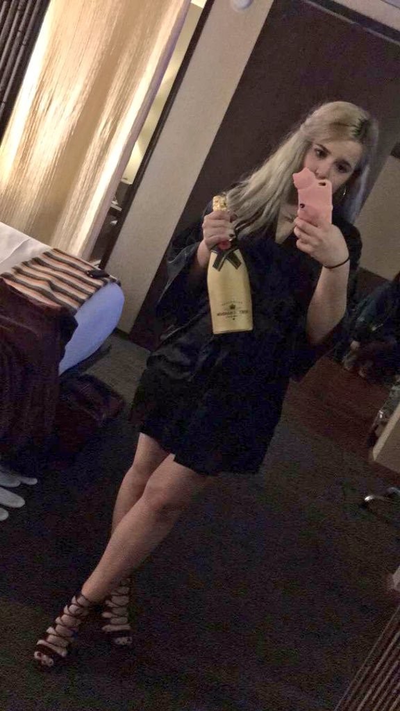 Kyra H Amazing Hot Selfies