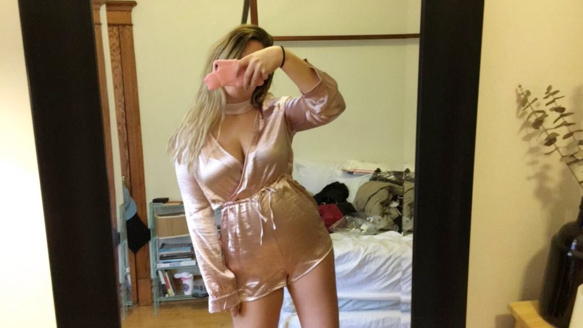 Kyra H Amazing Hot Selfies