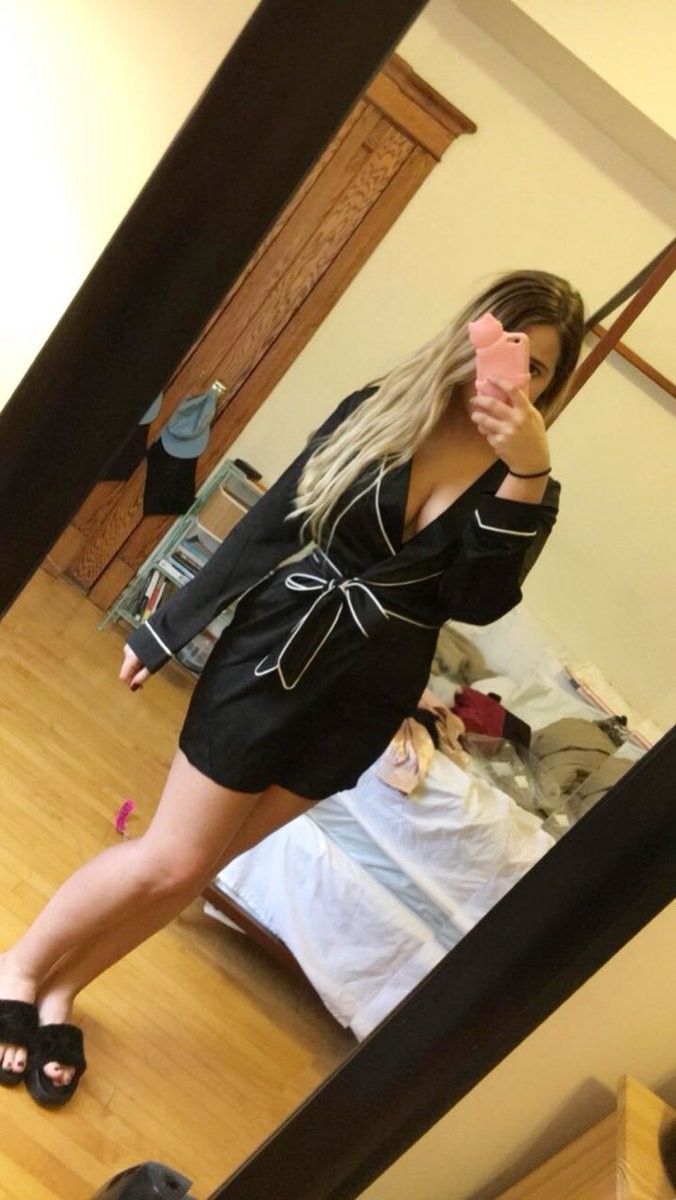 Kyra H Amazing Hot Selfies