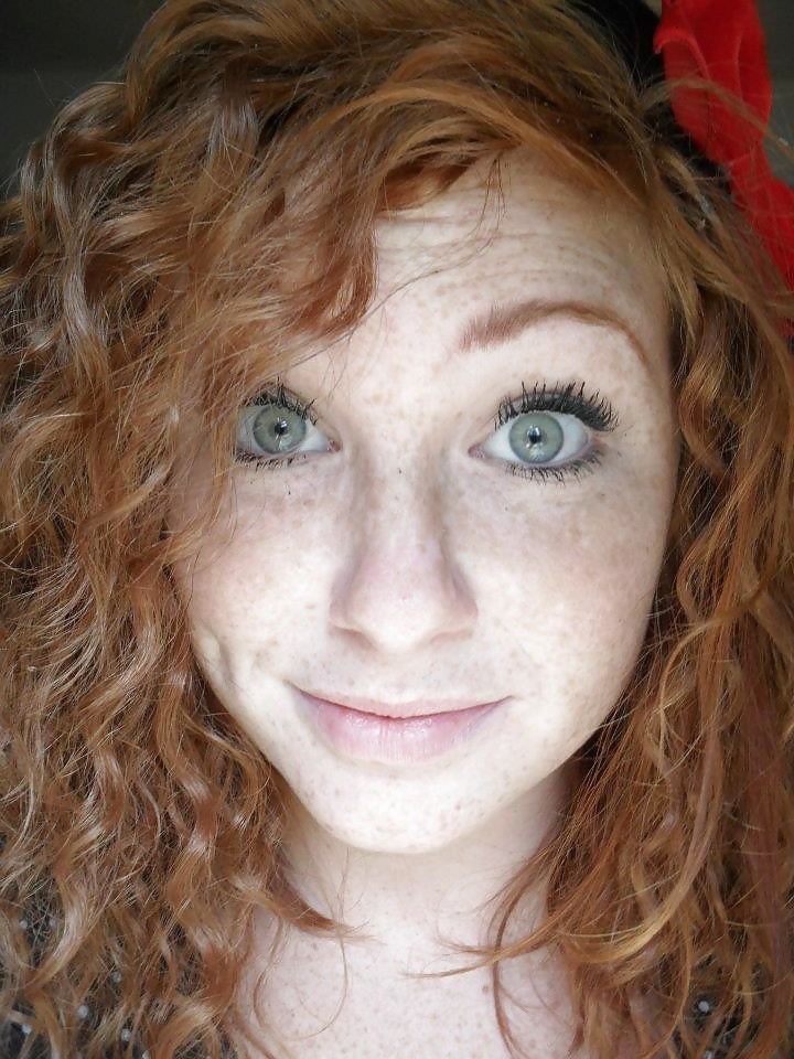 Gorgeous Redhead Selfshots