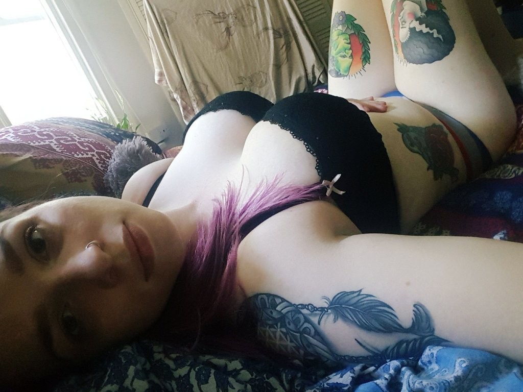Beautiful Tattooed Goddess Big Tits Bubble Butt