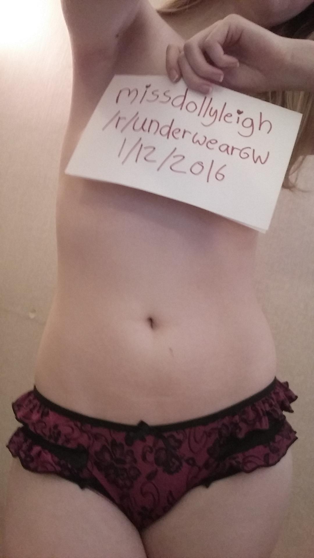 Missdollyleigh Shows It All