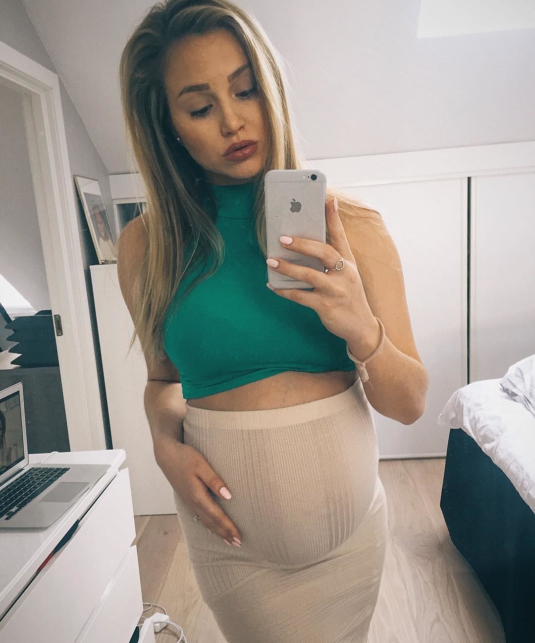 Preggo Viktoria