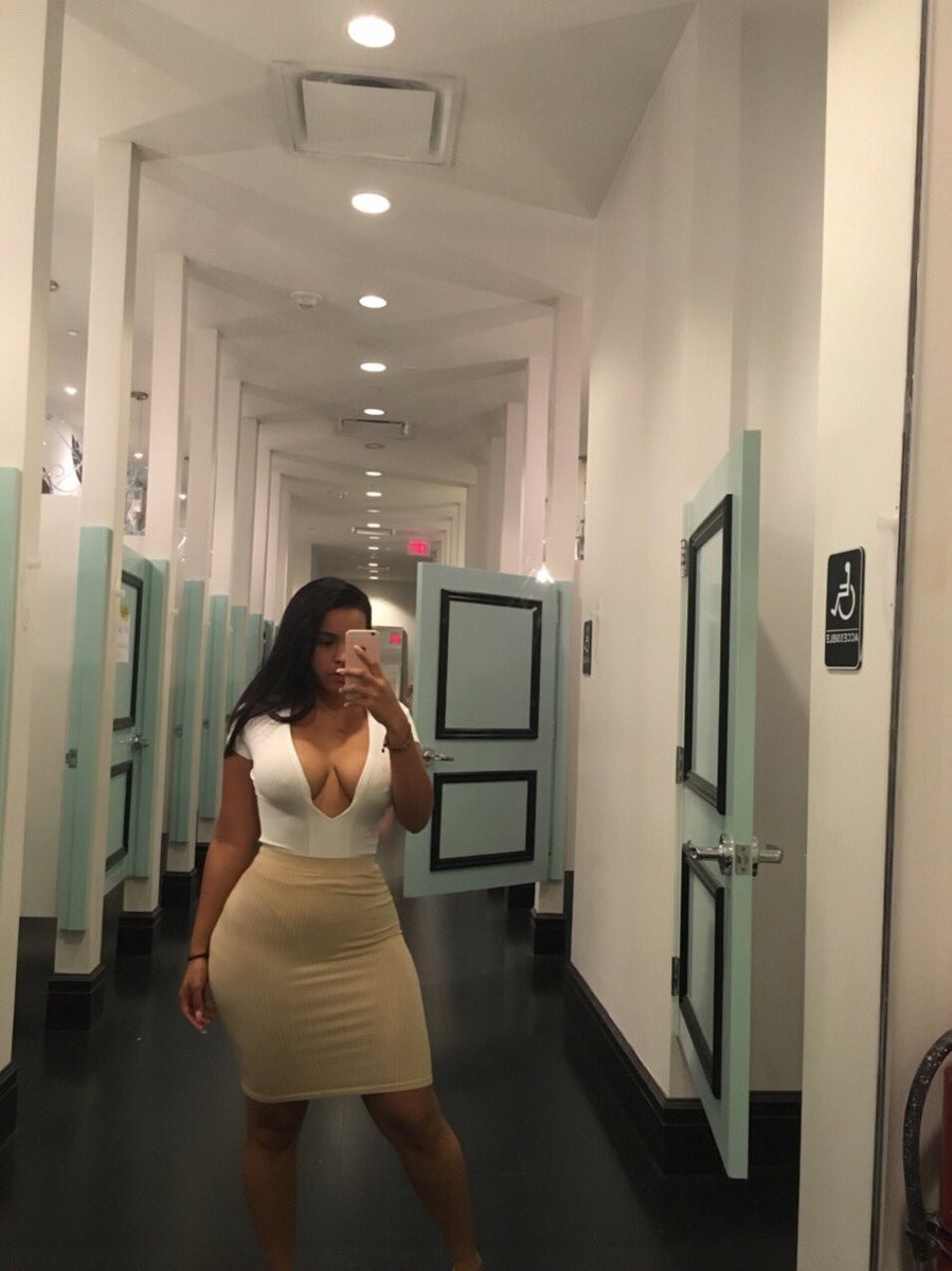 Selfie Big Tits Curvy than