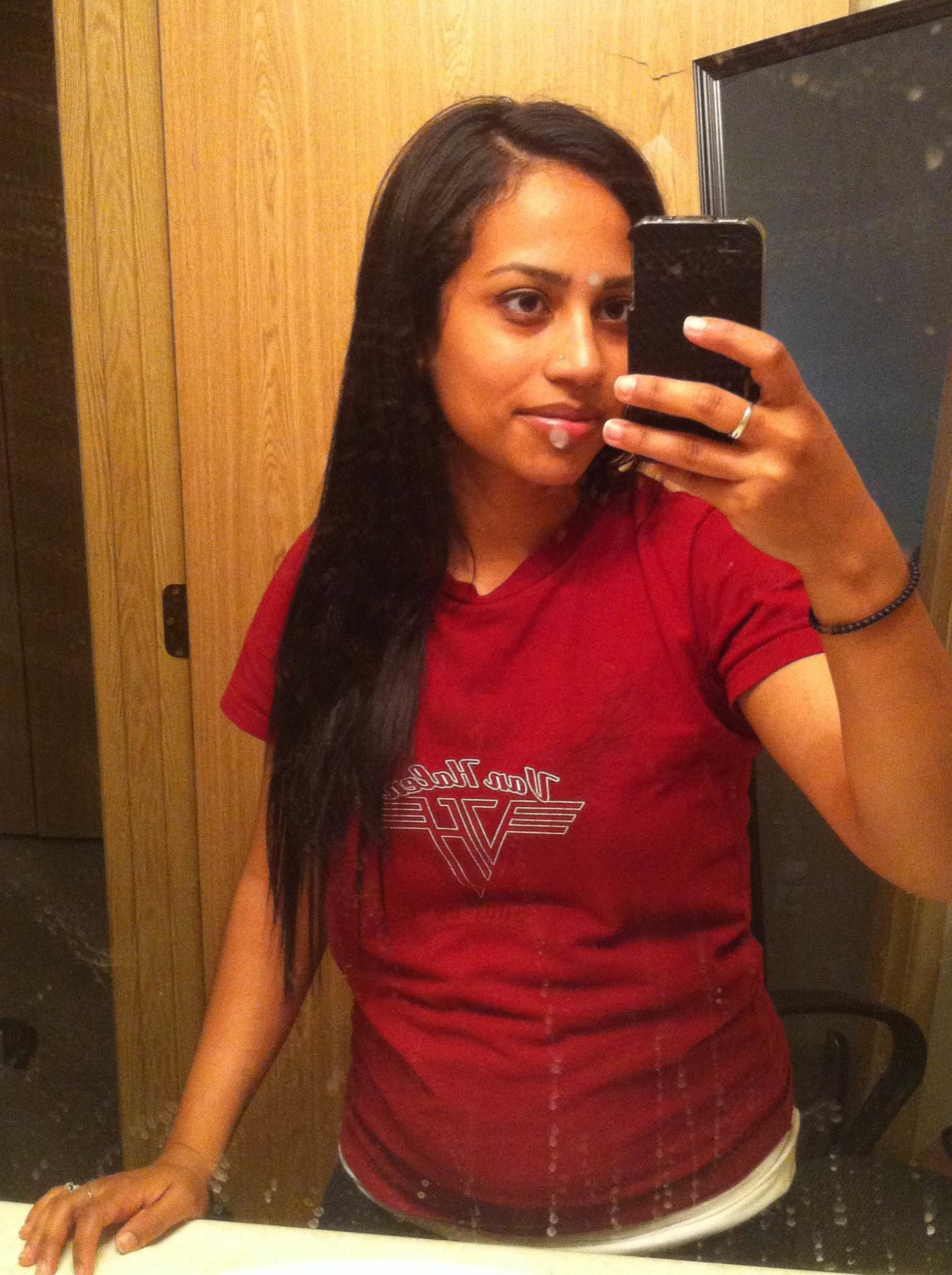 Selfie Brown Gal Najma