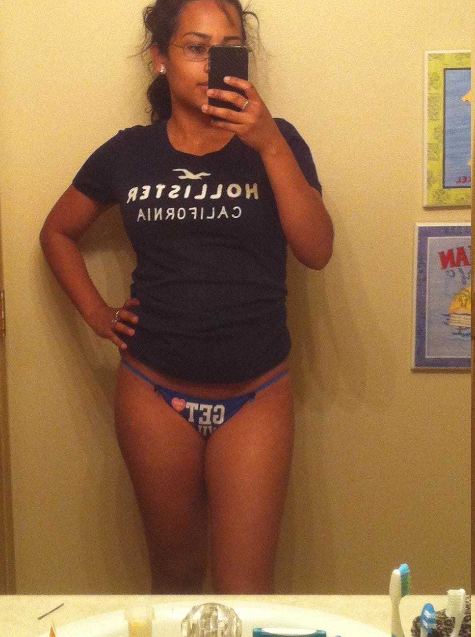 Selfie Brown Gal Najma