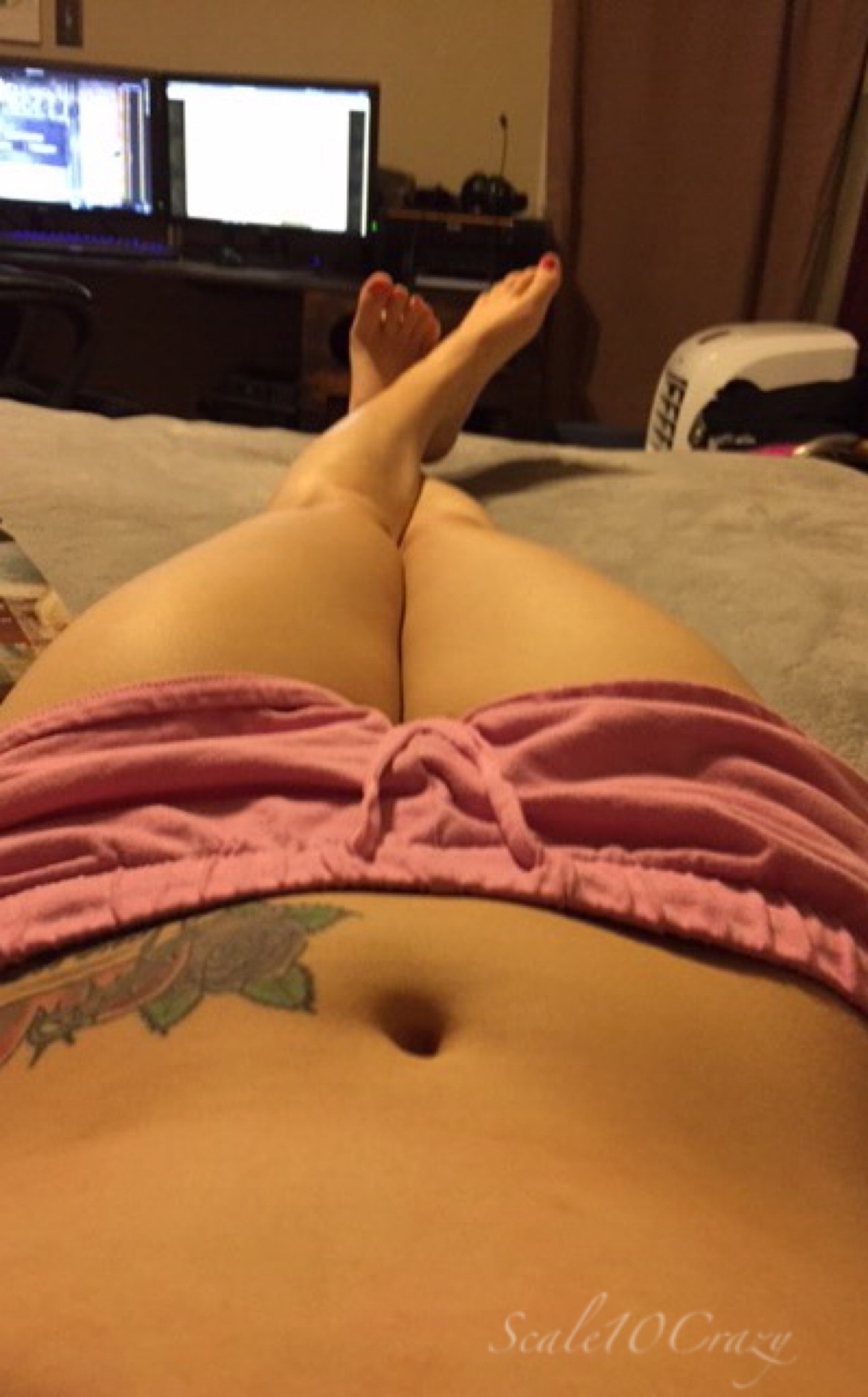 Scale10Crazy Blonde Selfies