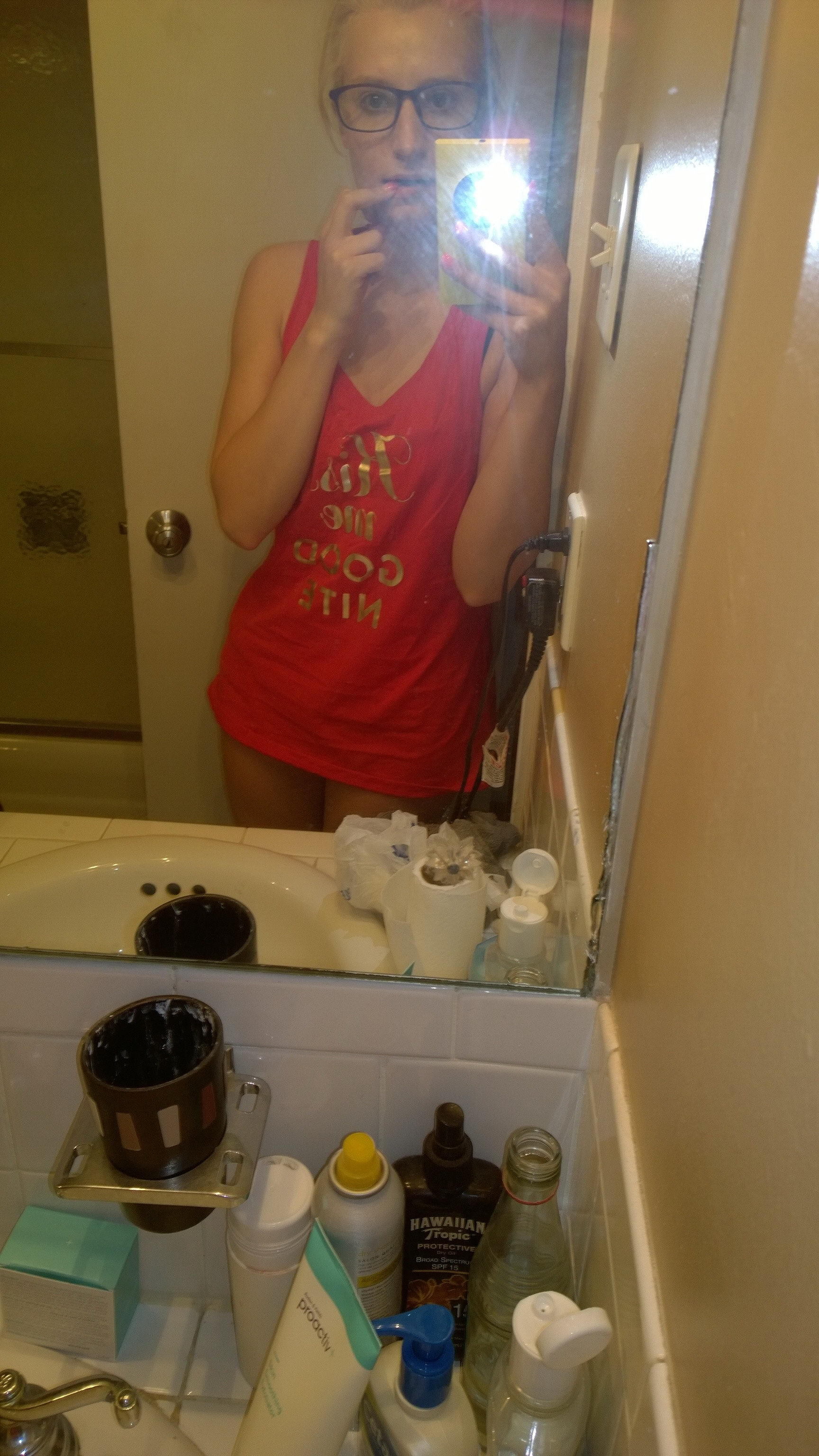 Scale10Crazy Blonde Selfies