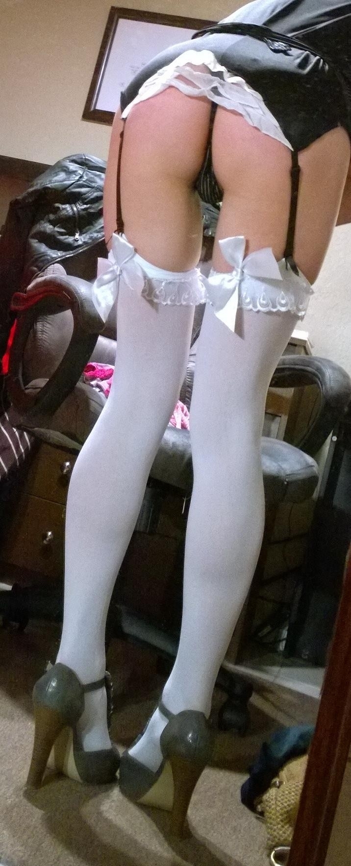 Scale10Crazy Blonde Selfies