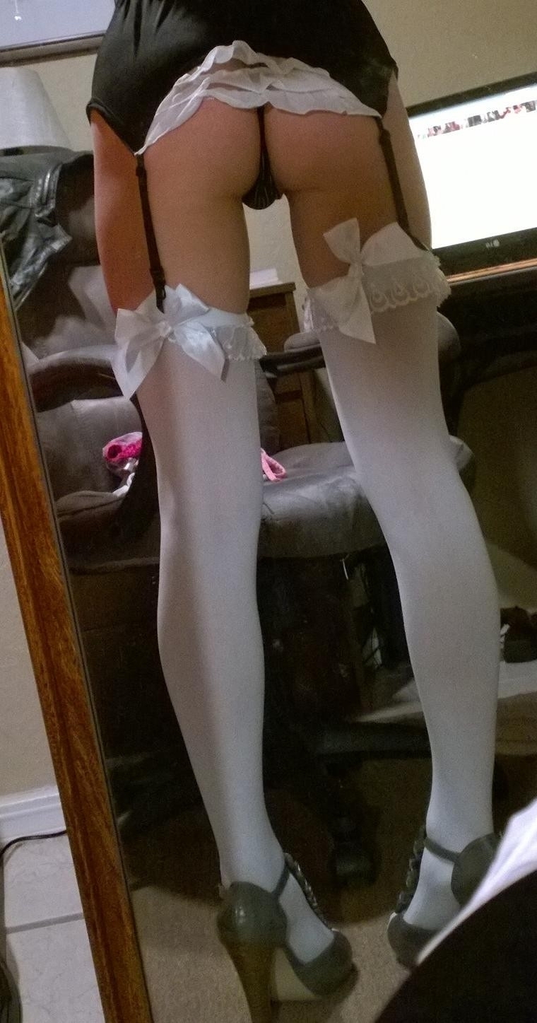 Scale10Crazy Blonde Selfies