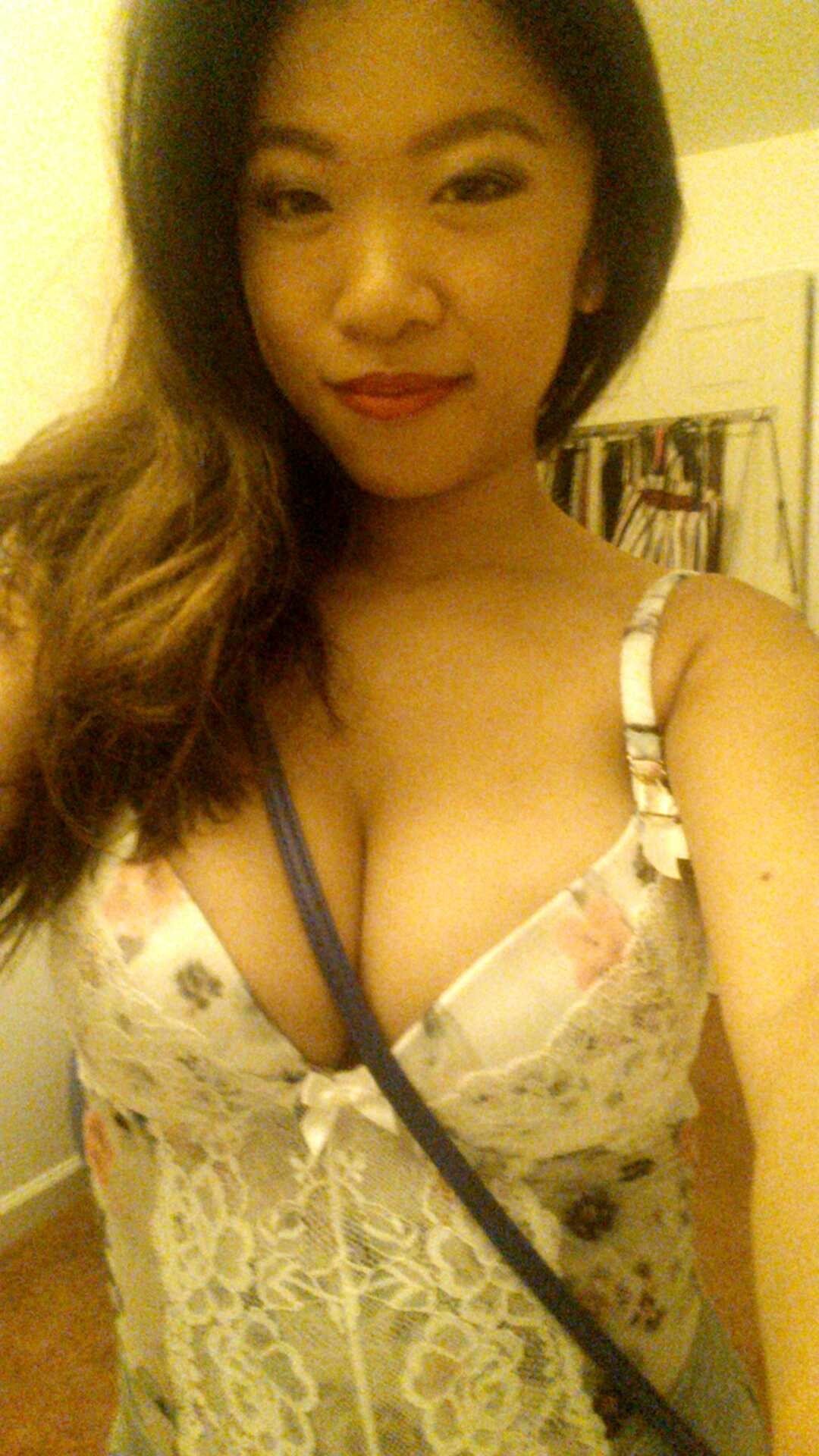 Big Tits Asian Vivian