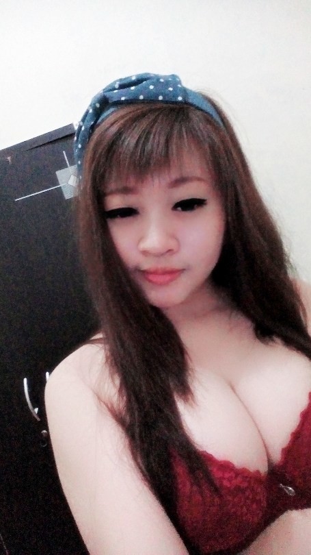 Indonesian Babe Stephanie