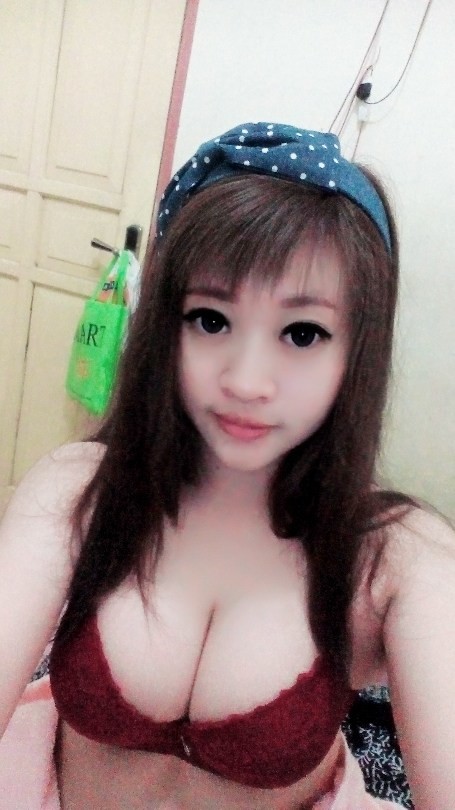 Indonesian Babe Stephanie