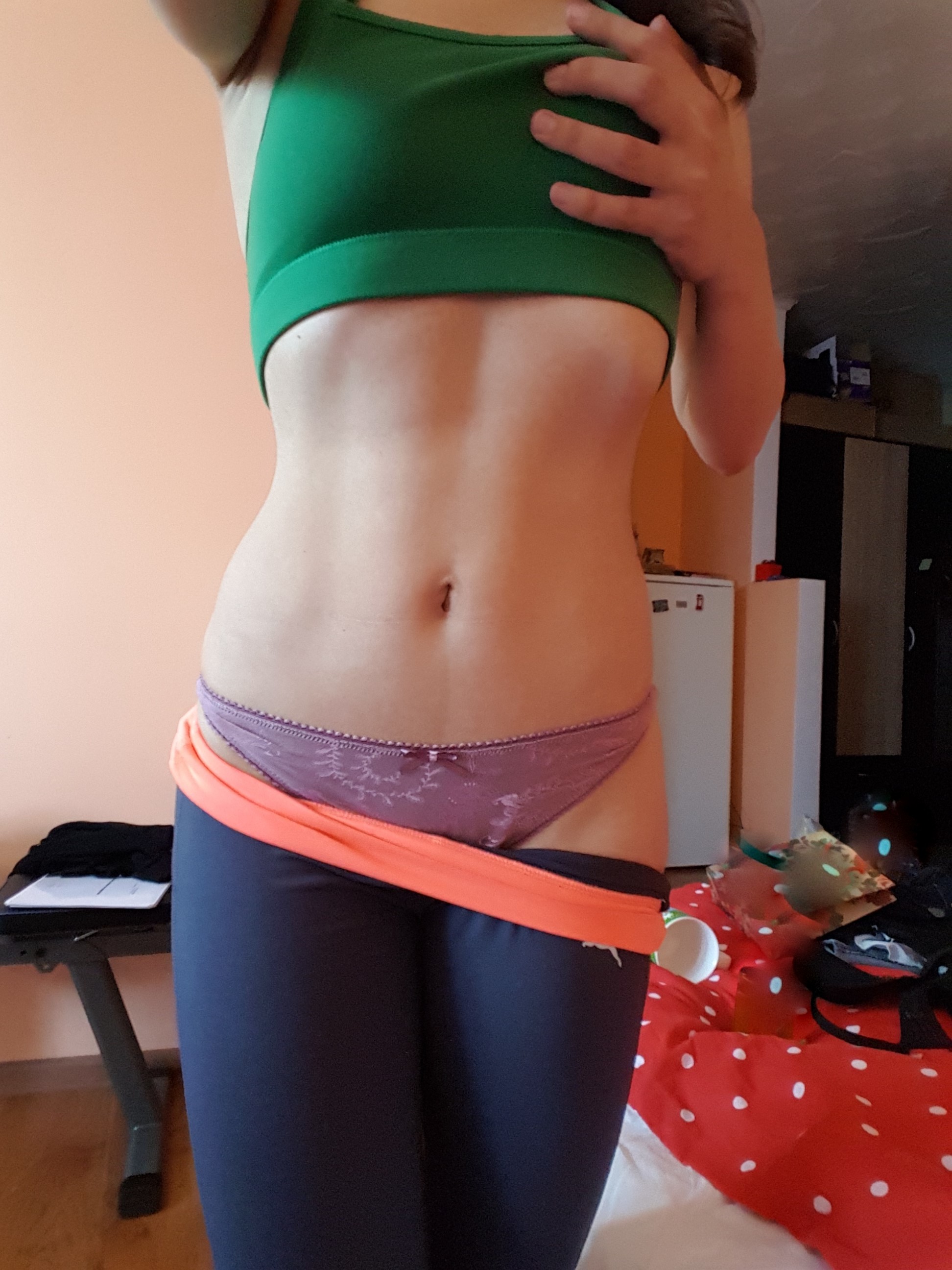 Gym Goer Strips Down and Plays