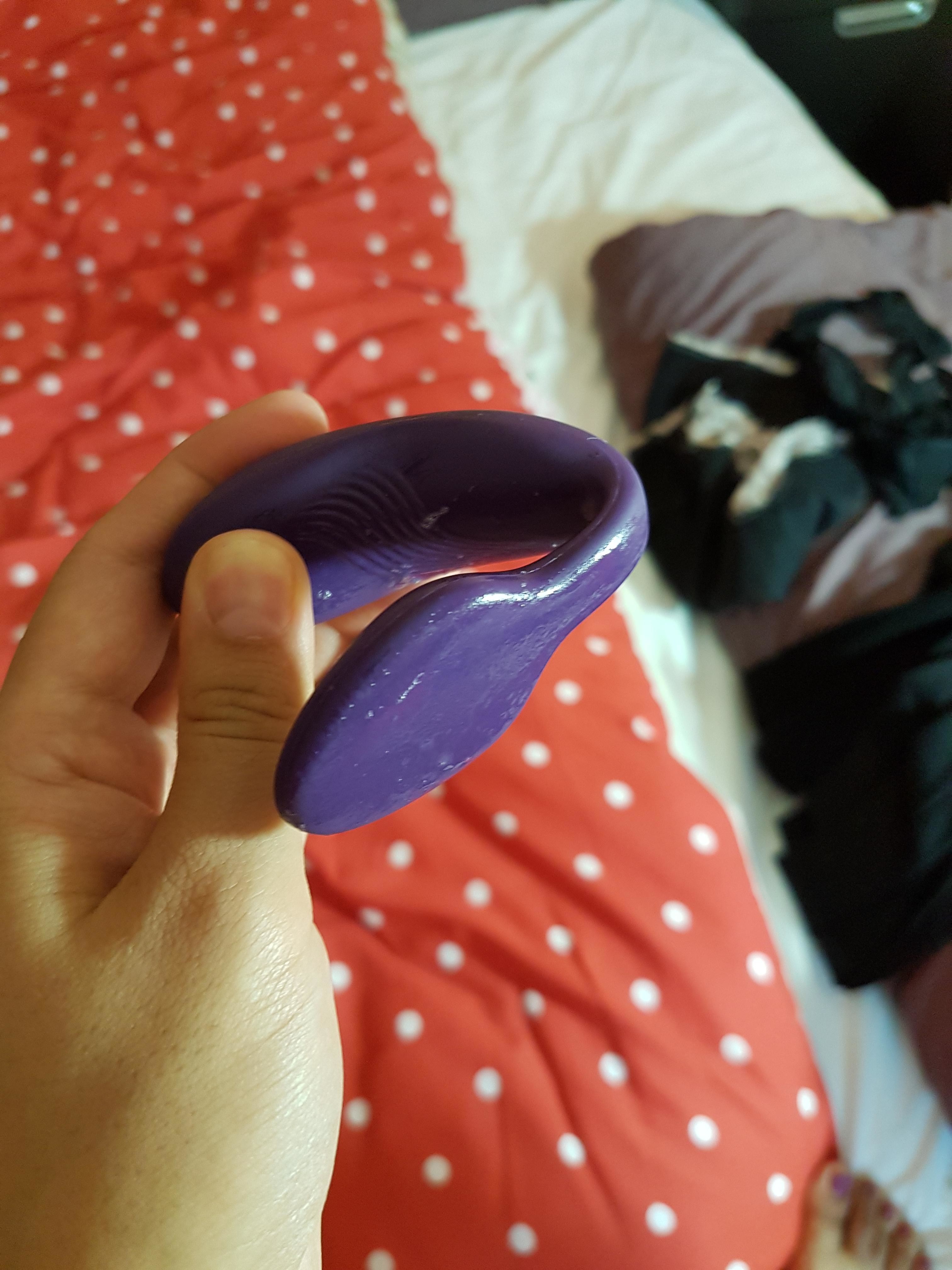 Gym Goer Strips Down and Plays