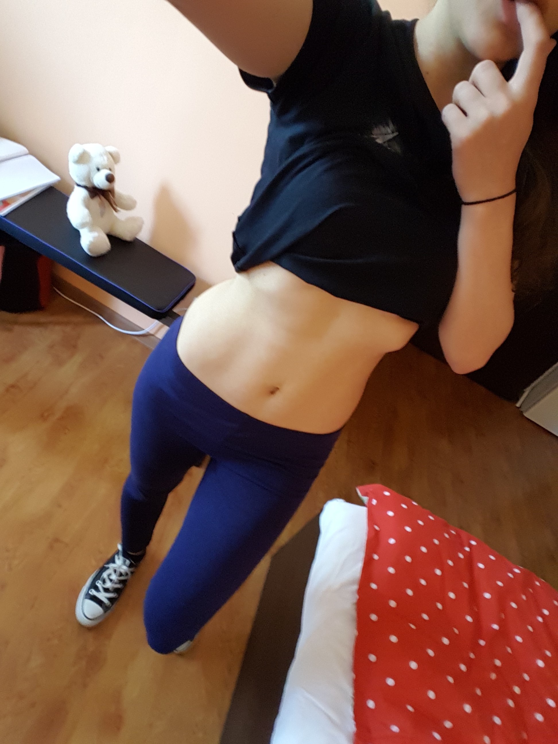 Gym Goer Strips Down and Plays