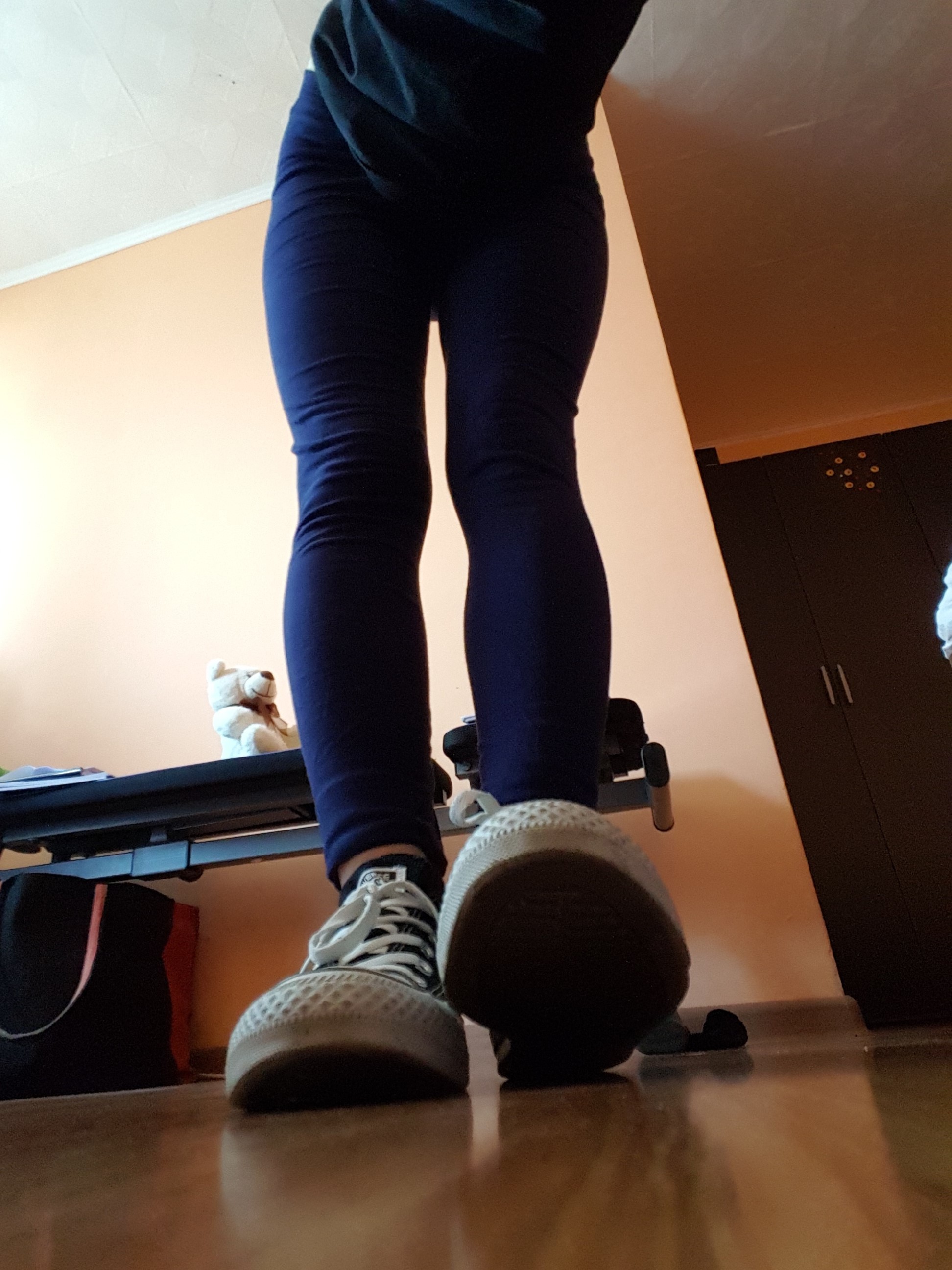 Gym Goer Strips Down and Plays