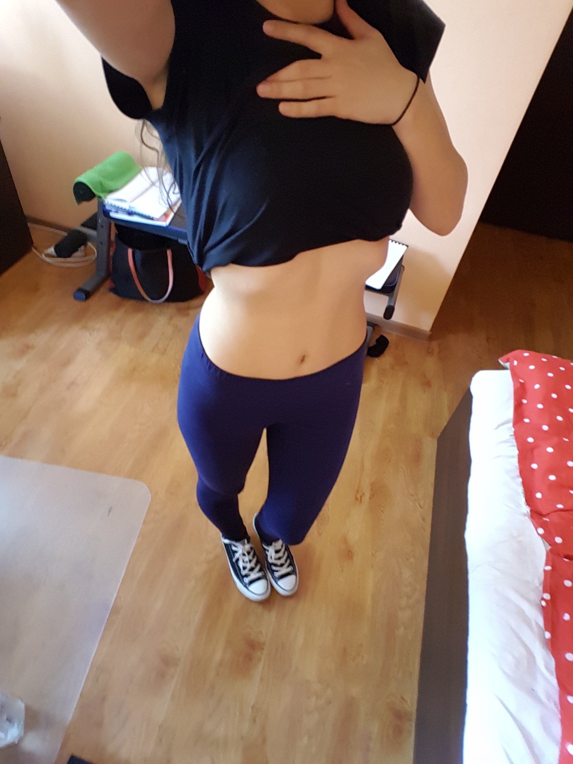 Gym Goer Strips Down and Plays