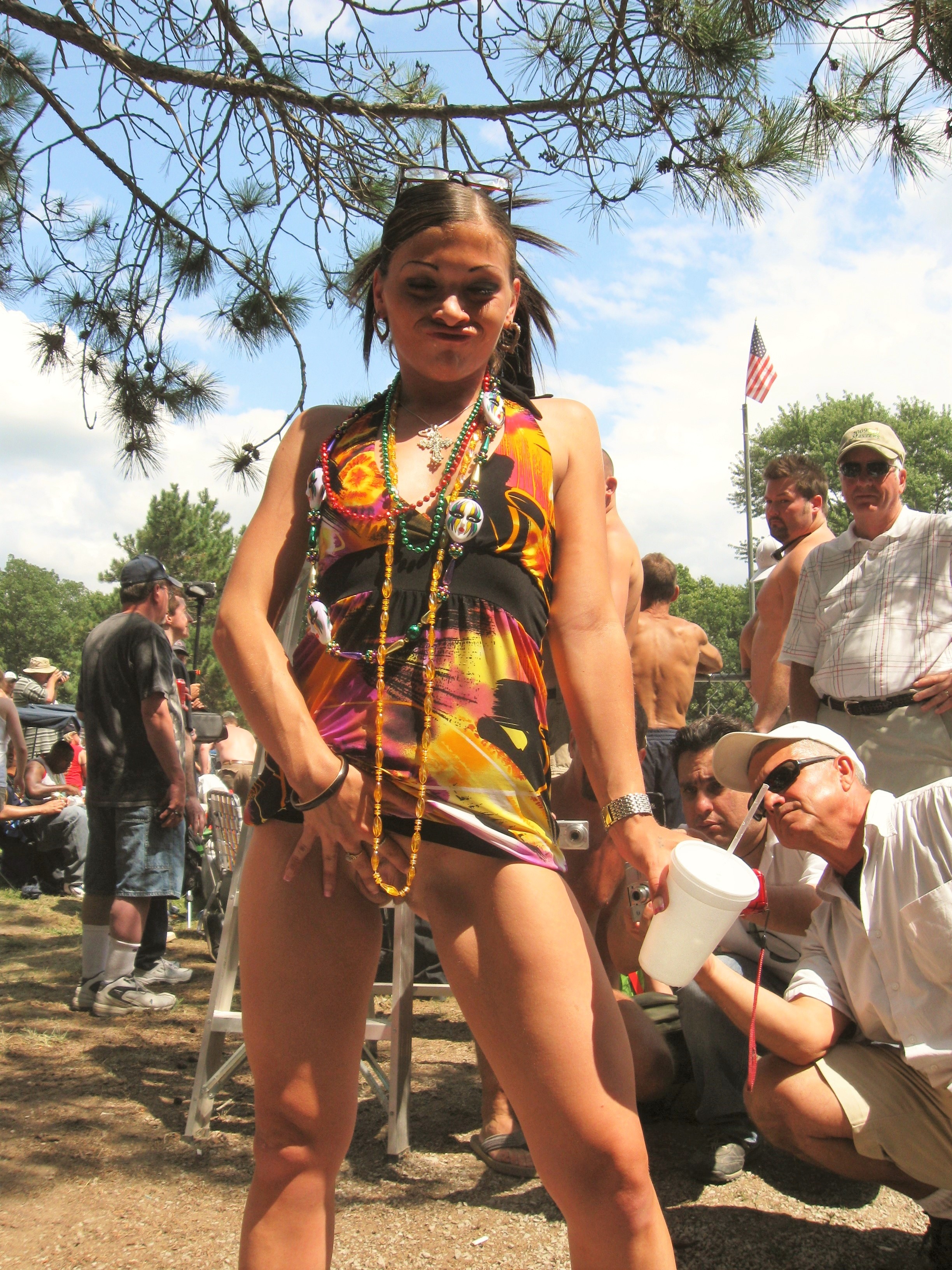 Mixed Woman Bottomless in Public (8 pictures)