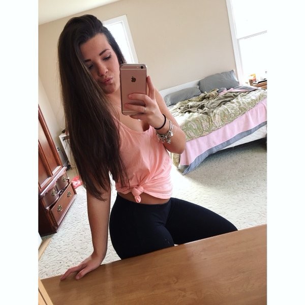 Slut With A Huge Ass NN Selfies