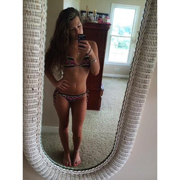 Slut With A Huge Ass NN Selfies