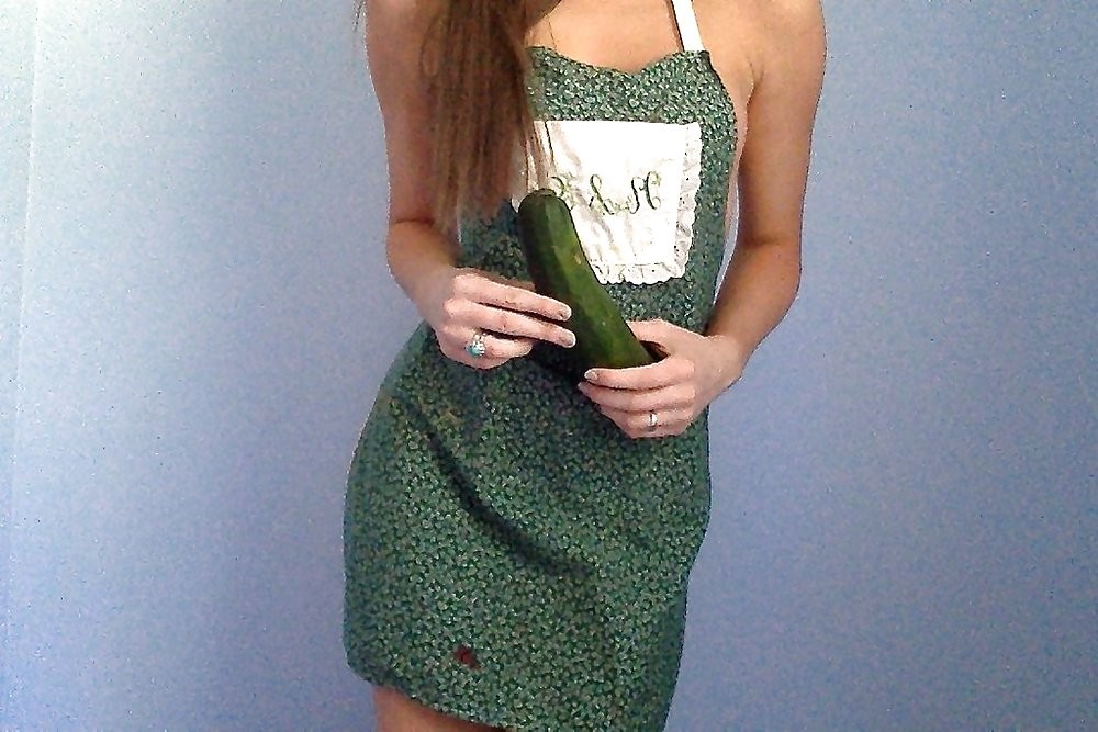 Amazing Reddit Brunette - unknown