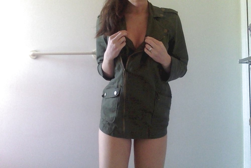 Amazing Reddit Brunette - unknown