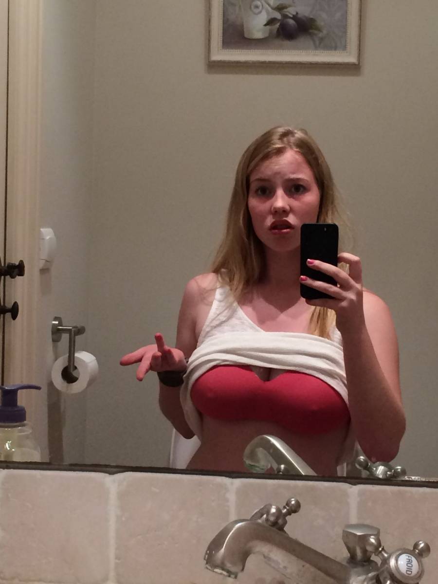 Curvy Big Breasted Redhead Goddess