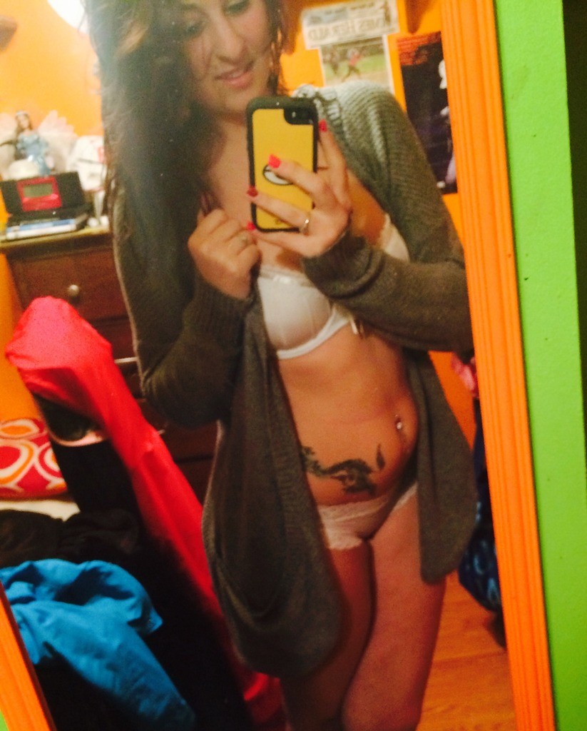 Selfie Interracial Preggo Chick