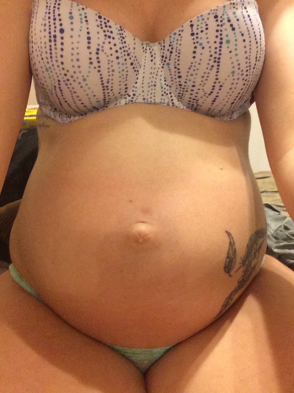 Selfie Interracial Preggo Chick